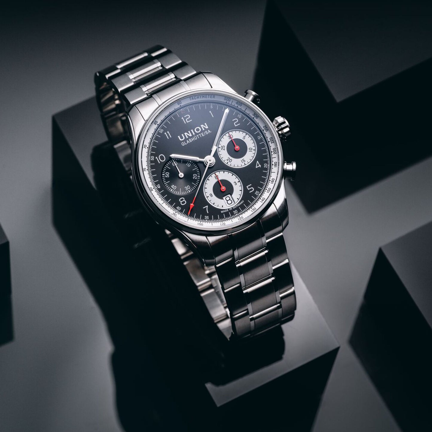 Belisar Chronograph D009.227.11.052.00