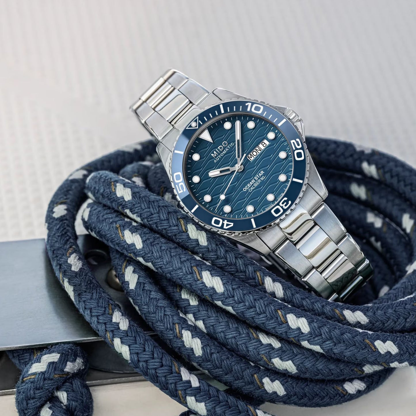 MIDO Ocean Star 200 M042.430.11.041.00