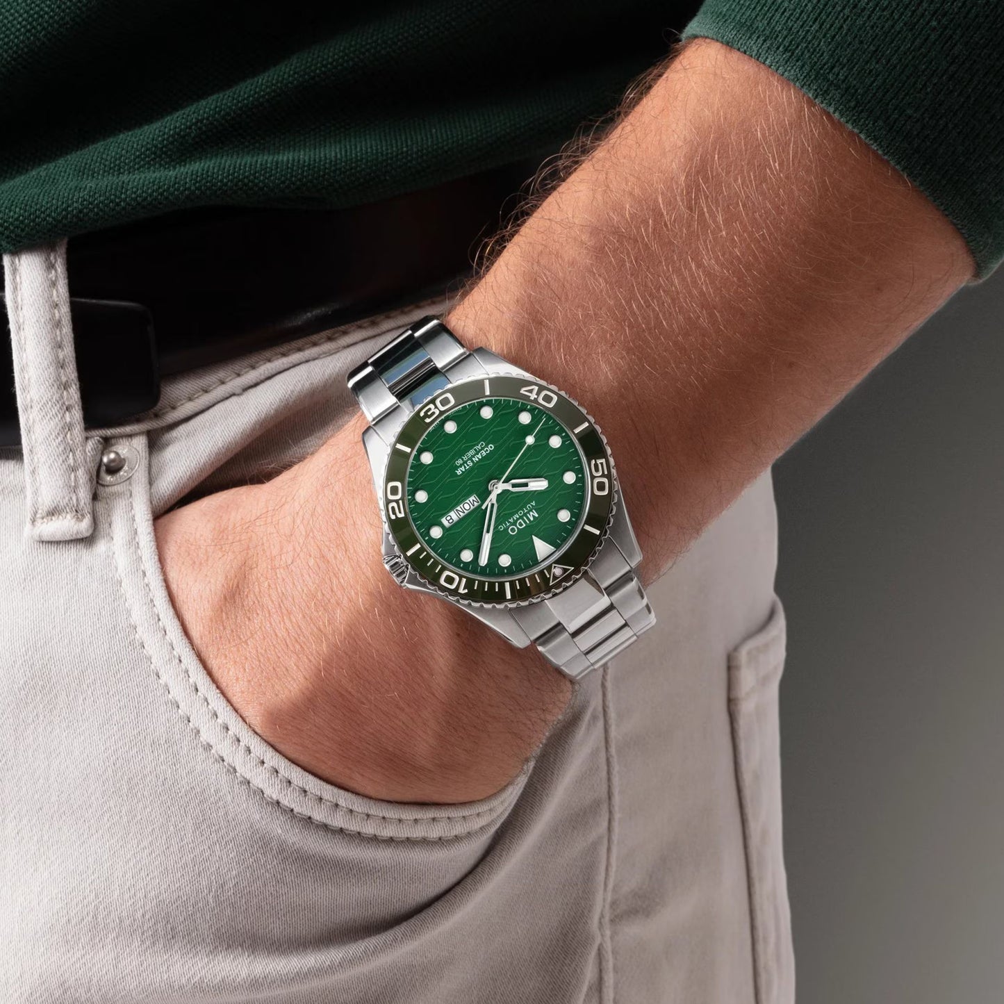 MIDO Ocean Star 200 M042.430.11.091.00