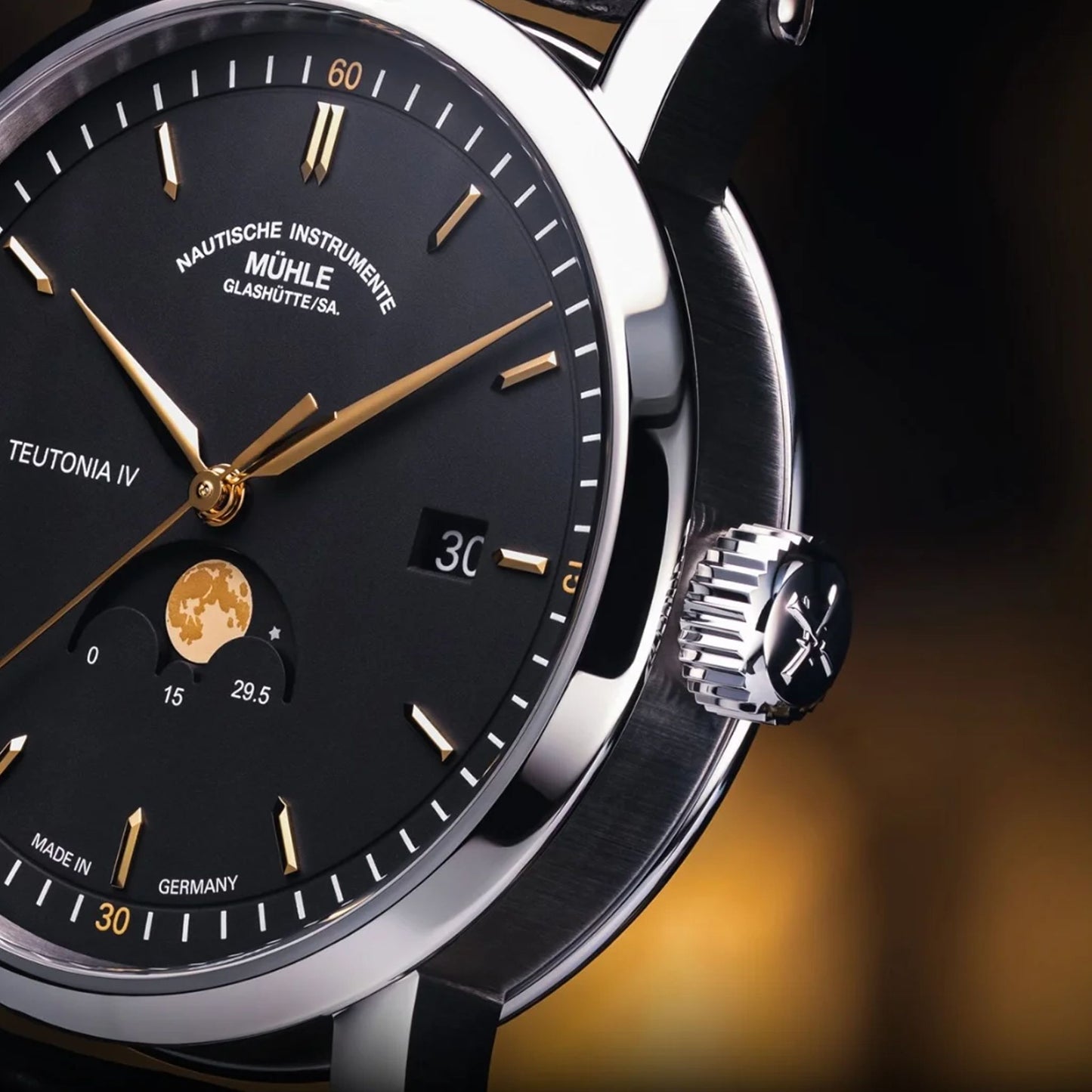 Mühle Glashütte/SA. Teutonia IV Mondphase M1-44-03-LB
